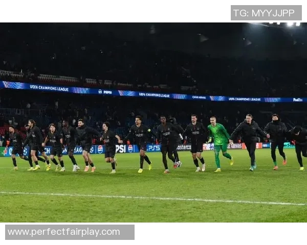 意甲热刺与巴黎圣日耳曼激战成平局全场精彩瞬间回顾