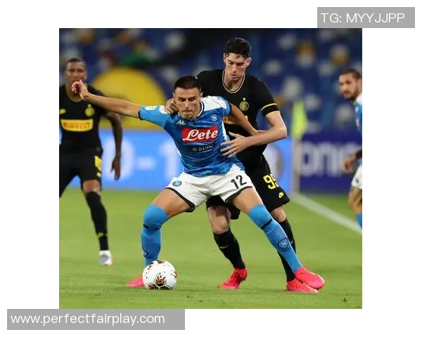 意甲焦点战：拜仁与那不勒斯激战成平局引发转会热议