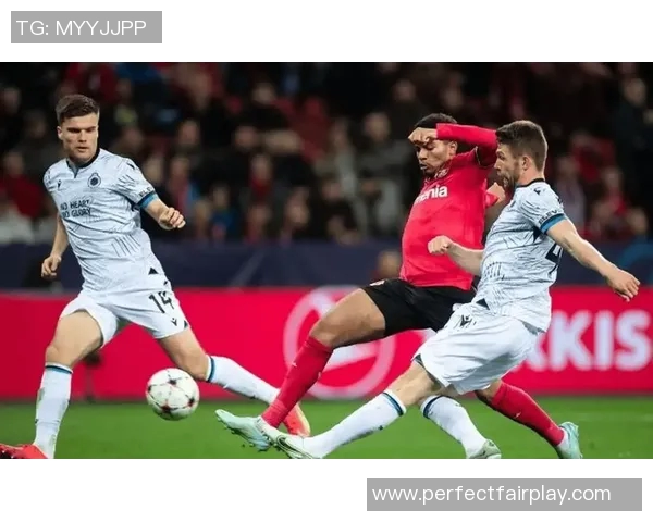 波尔图大胜热刺5-0战术解析与赛场瞬间回顾引发热议