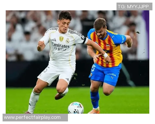 西甲精彩对决皇马大胜里昂乌龙球成比赛转折点数据分析揭示关键时刻