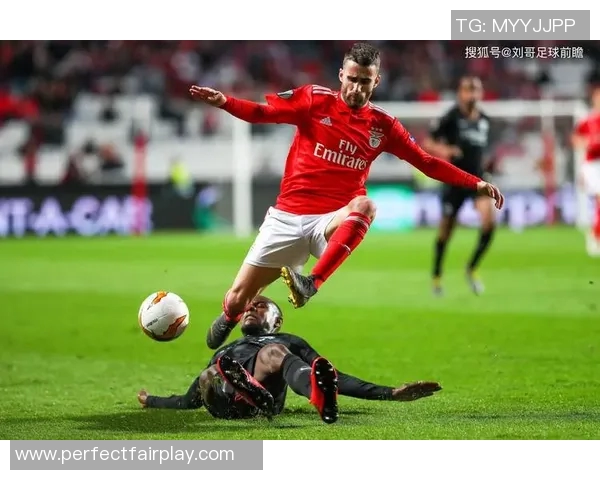 友谊赛精彩回顾那不勒斯与本菲卡的点球大战与十大进球瞬间解析