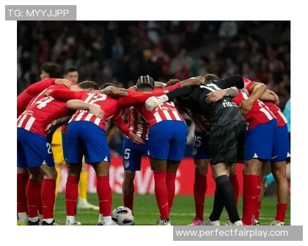 国王杯激战曼联大胜曼城红牌争议引发全场热议与激情